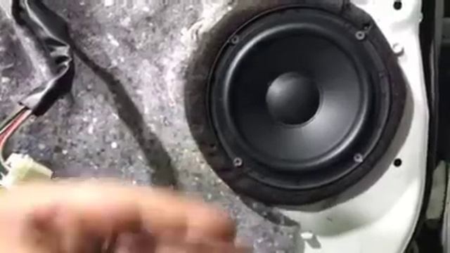 Тойота рав 4 автозвук. Шумка дверей, замена штатной акустики, динамики через проставочные кольца смотреть онлайн