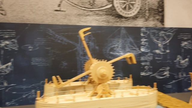 Leonardo da Vinci, Výstava legendárne stroje v Bratislave смотреть онлайн