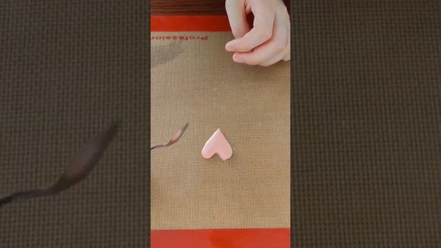 Как сделать леденцы в форме сердечек без сахара и без специальных форм? смотреть онлайн