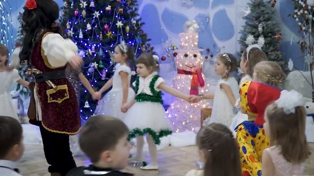 Новогодний утренник в детском саду в Санкт-Петербурге. Детская видеосъемка в СПб смотреть онлайн