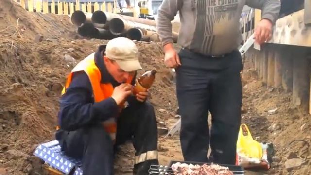 Обед на рабочем месте. смотреть онлайн