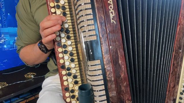 Там за туманами /УЧИМСЯ ИГРАТЬ НА БАЯНЕ/ смотреть онлайн