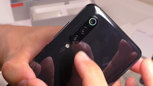 Xiaomi Mi9 смотреть онлайн