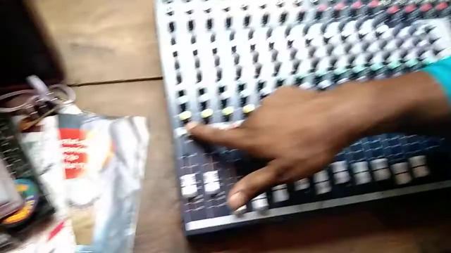 Soundcraft EFX12 unboxing and review смотреть онлайн