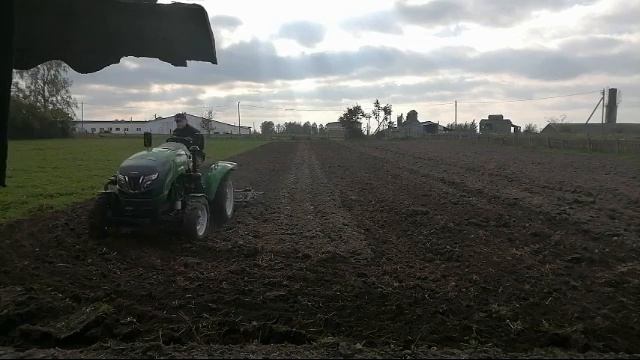 Посев сидератов на зиму минитрактором Катман XD35.4 смотреть онлайн