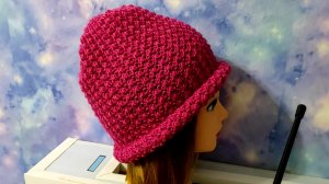 Шапочка поперечным вязанием крючком. Подробное видео для начинающих.