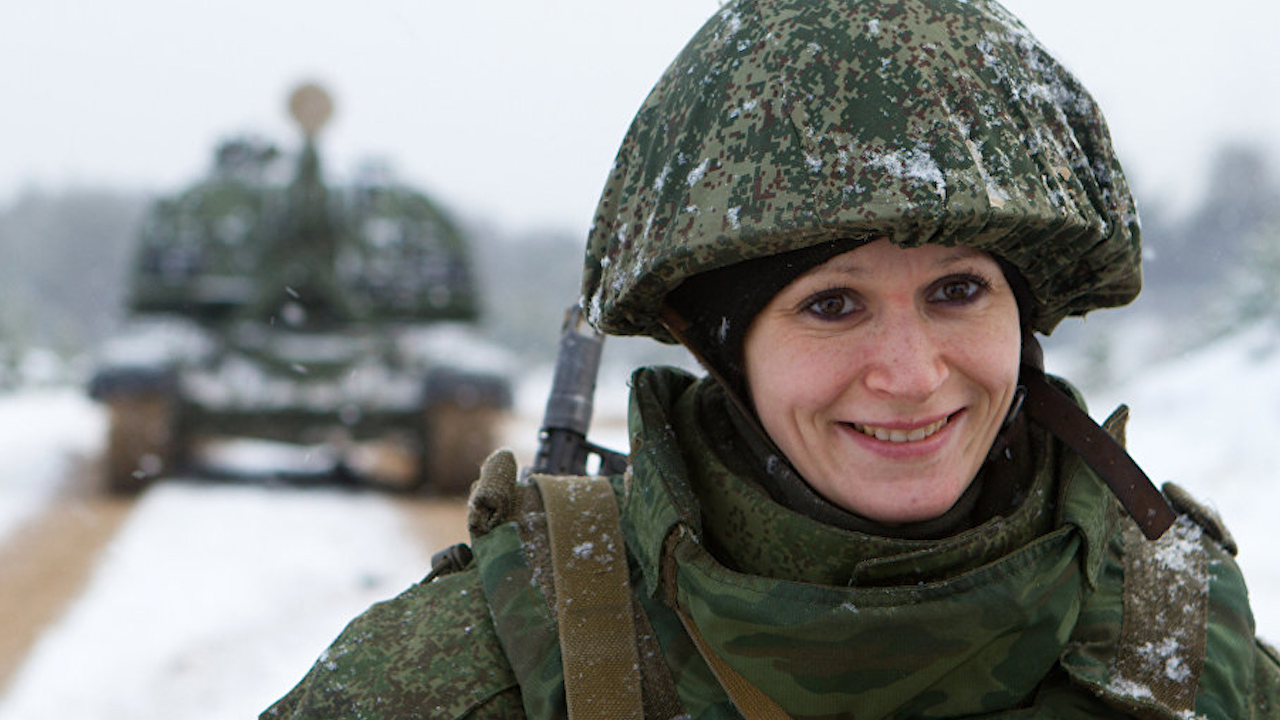 ЖЕНЩИНЕ В ПОГОНАХ смотреть онлайн