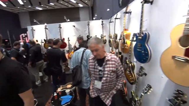 2015 NAMM Show Gibson Acoustic Booth смотреть онлайн