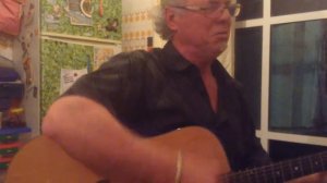 Пака пака пакачивая перьями на шляпах