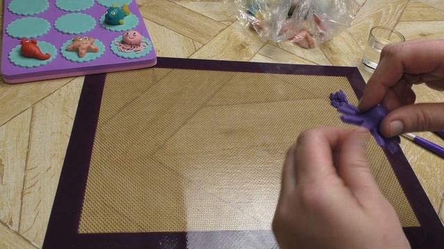 Мастер класс. Забавные фигурки морских животных из мастики=))) смотреть онлайн
