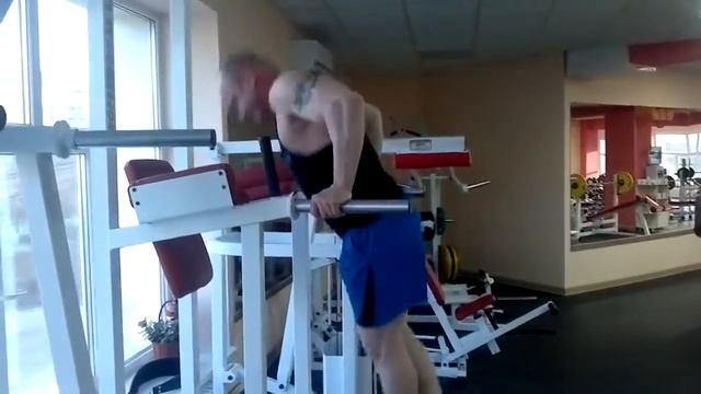 Юрий Рыбак,отжимания на брусьях,50 раз за 50 секунд смотреть онлайн