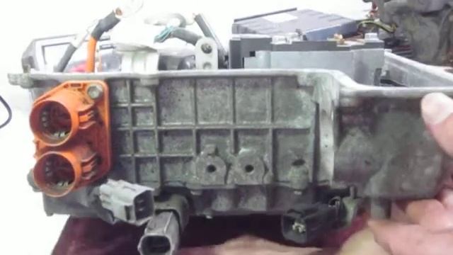 Gen2 2005 Prius Inverter / Converter External Connections смотреть онлайн