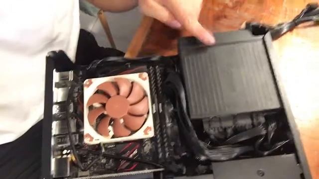 WINZIGES Gehäuse, RIESEN Leistung!!! MSI GTX 1080TI in Fractal Design Node 202 смотреть онлайн