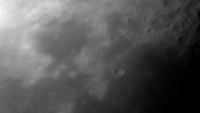 Луна с телескопа, 70/700, через веб камеру смотреть онлайн