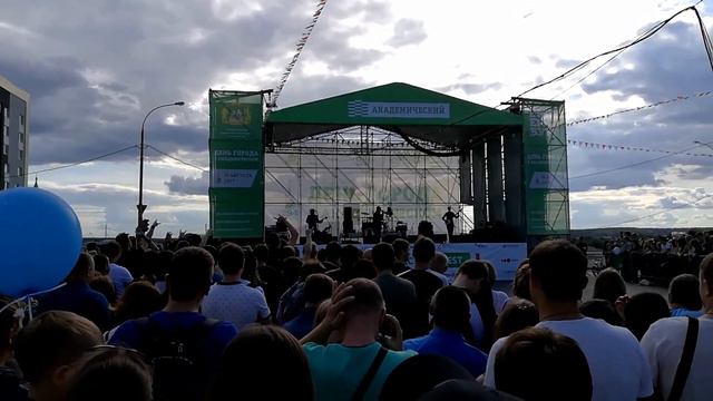Я живу в танке смотреть онлайн