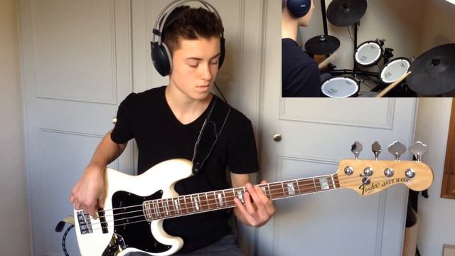 'Out in the City' - Fender Olympic White Jazz Bass смотреть онлайн