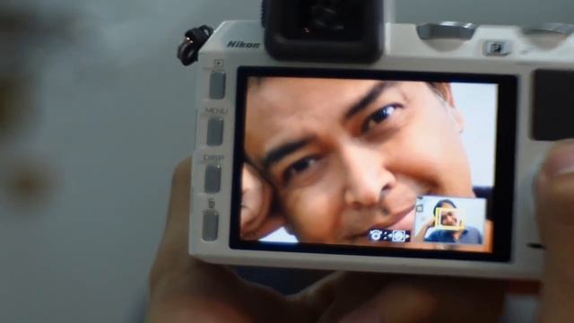 Wonderland Wonder Lens [รีวิว Nikon 1 V2] смотреть онлайн