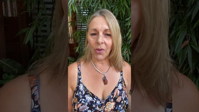 Moving from dark energy to light energy - Groovy Goddess tip смотреть онлайн