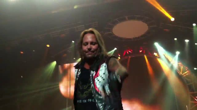 Motley Crue girls, girls, girls Live in Las Vegas 02/15/2012 смотреть онлайн