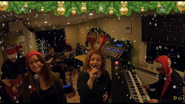 Driving home for christmas - (Chris Rea) - Cover by GBLive.dk смотреть онлайн