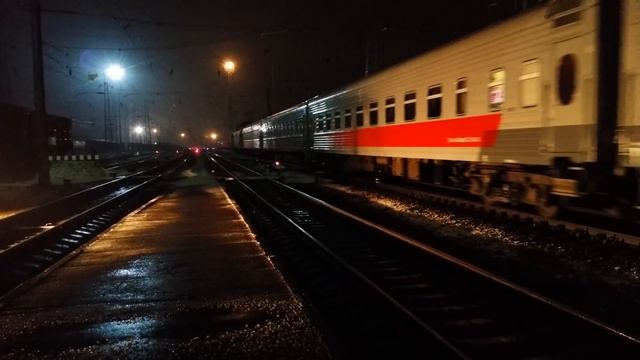 ЭП20-017 с поездом "Кавказ" №3/4 Кисловодск-Москва быстрый разгон смотреть онлайн