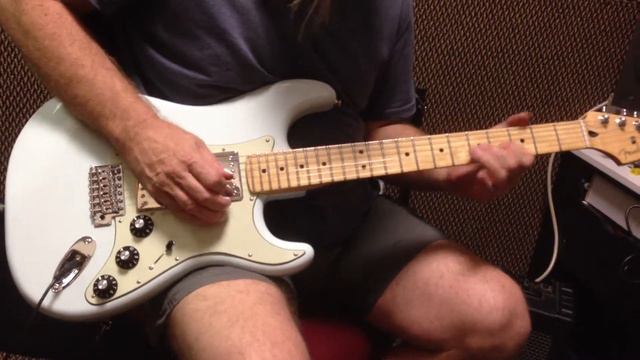 2011 Fender Blacktop Stratocaster Clean and Dirty Demo смотреть онлайн