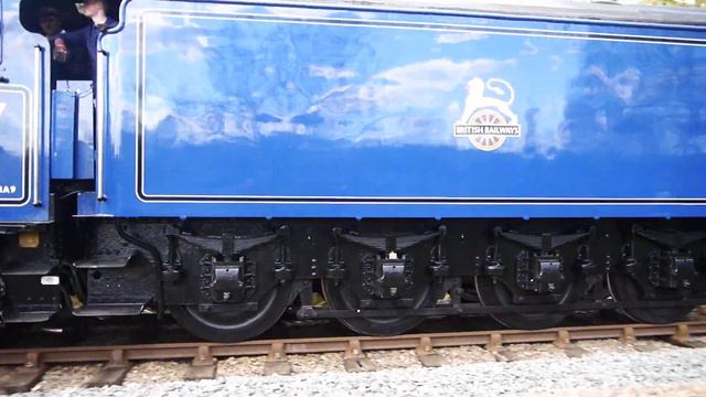 60007 A4 Class Sir Nigel Gresley смотреть онлайн