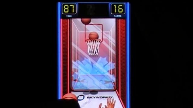Iphone 3G Arcade Hoops Basketball game review смотреть онлайн