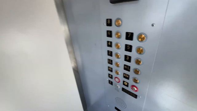 Westinghouse Elevators at Historic One Central Plaza Chattanooga TN смотреть онлайн