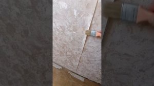 Стык обоев разошёлся, или в нахлёст пошол, что делать!!!