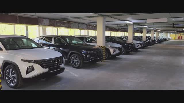НОВЫЕ HYUNDAI TUCSON 2024 год, полный привод 2.0 л. бензин, в наличии в Москве на АЛЕКСЕЕВСКОЙ!!! смотреть онлайн