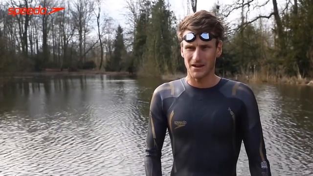Speedo: Putting on Your Wetsuit смотреть онлайн