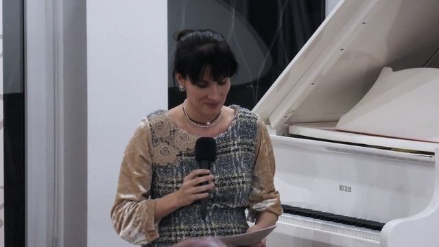 Лаура Михралиева в Гостиной Павла Пикалова 10.10.2023 смотреть онлайн