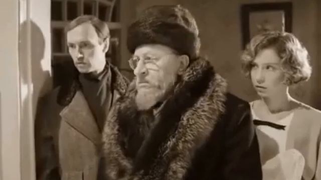 Они будут с нами ночевать ... смотреть онлайн