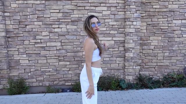 Alo Yoga All White Fall Haul & Try On смотреть онлайн