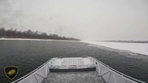 Аэролодка «Нерпа 460КД» по воде от первого лица.