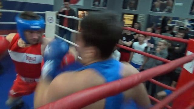 Александр Фролов (красный угол), соревнования к 6-летию "ЗН" - 2 раунд смотреть онлайн