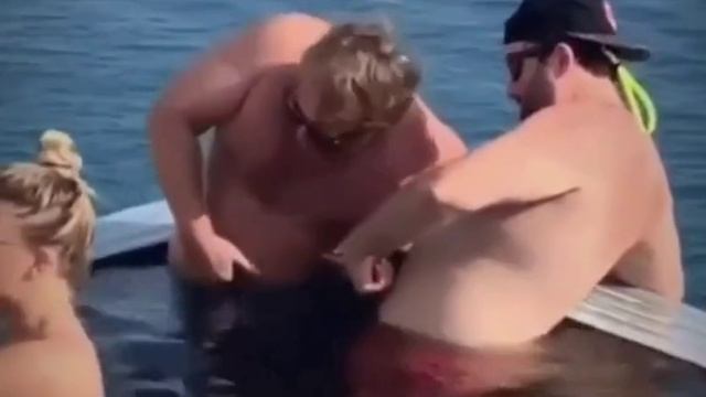 Видео,приколы,2 дэбила это сила, живёшь в России смотреть онлайн