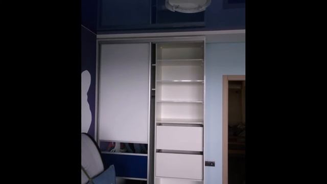 шкаф-купе 2500*1410*560. фасады стекло LACOBEL смотреть онлайн