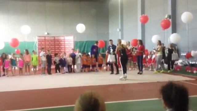 Мистер Вова играет в футбол с клубом «Чемпионика» смотреть онлайн