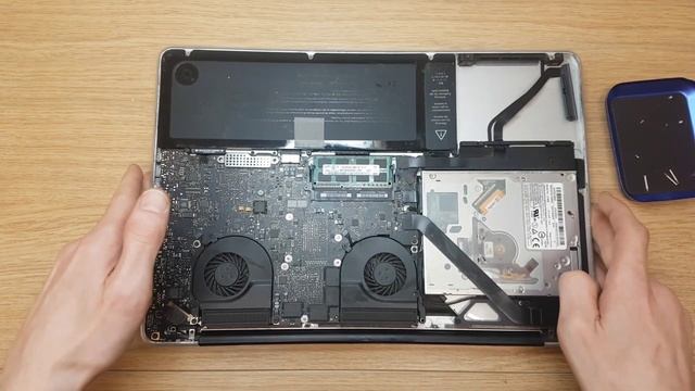 MacBook Pro A1286 disassemble to detect memory slot not pluged correct and water damage смотреть онлайн