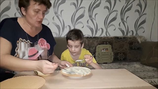 VLOG Отвечаем на вопросы | Готовим вафельный тортик-терапия рук | ДЦП путь восстановления Род травм смотреть онлайн