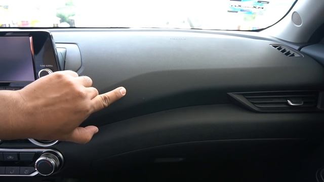 Nissan Sentra Sense Versión básica смотреть онлайн