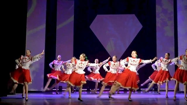 Dance Ensemble Pearl/Ансамбль танца Жемчужина смотреть онлайн