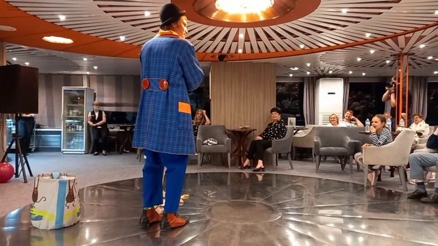 Специальный хахатальный аппарат на теплоходе Антон Чехов смотреть онлайн