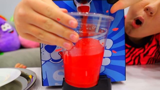 Ruby and Bonnie Play the Candy vs Real Challenge смотреть онлайн