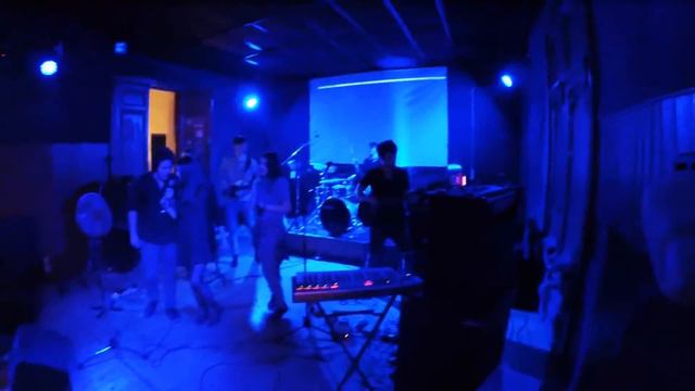 The Subways – The Rock'n'Roll Queen on Live Rock'n'Roll Karaoke смотреть онлайн