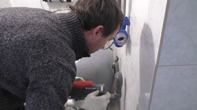 Завершающий этап строительства бассейна из полипропилена смотреть онлайн