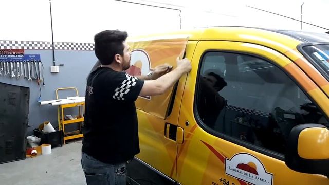 GRAFICA VEHICULAR , PLOTEO TOTAL O PARCIAL , PLOTEO DE AUTOS , смотреть онлайн