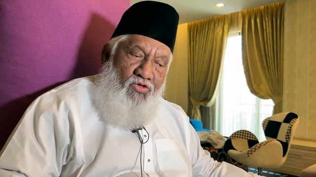 অসাধারণ এক বাবা এবং বাংলাদেশের সবচাইতে সফল ব্যবসায়ীর সাথে লাঞ্চ। Lunch with Rich & Famous. смотреть онлайн